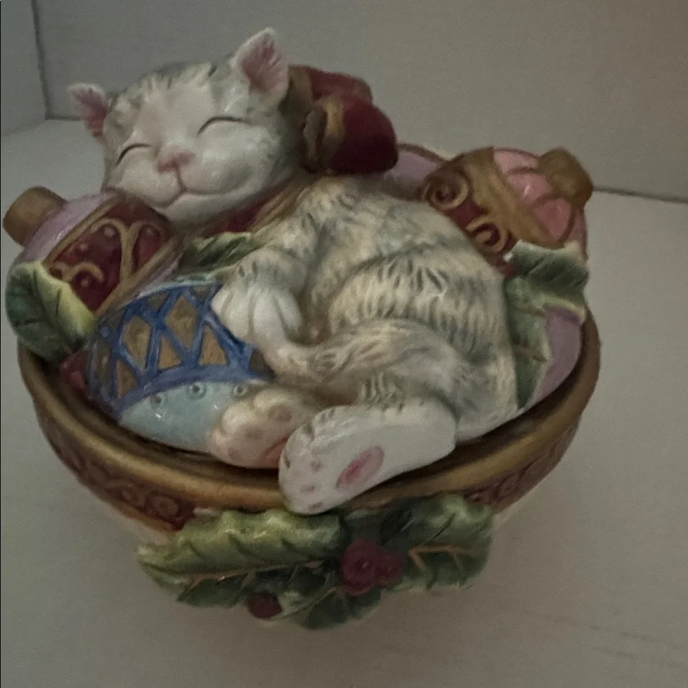 Fitz and Floyd Holiday Cat Bowl with Ornaments